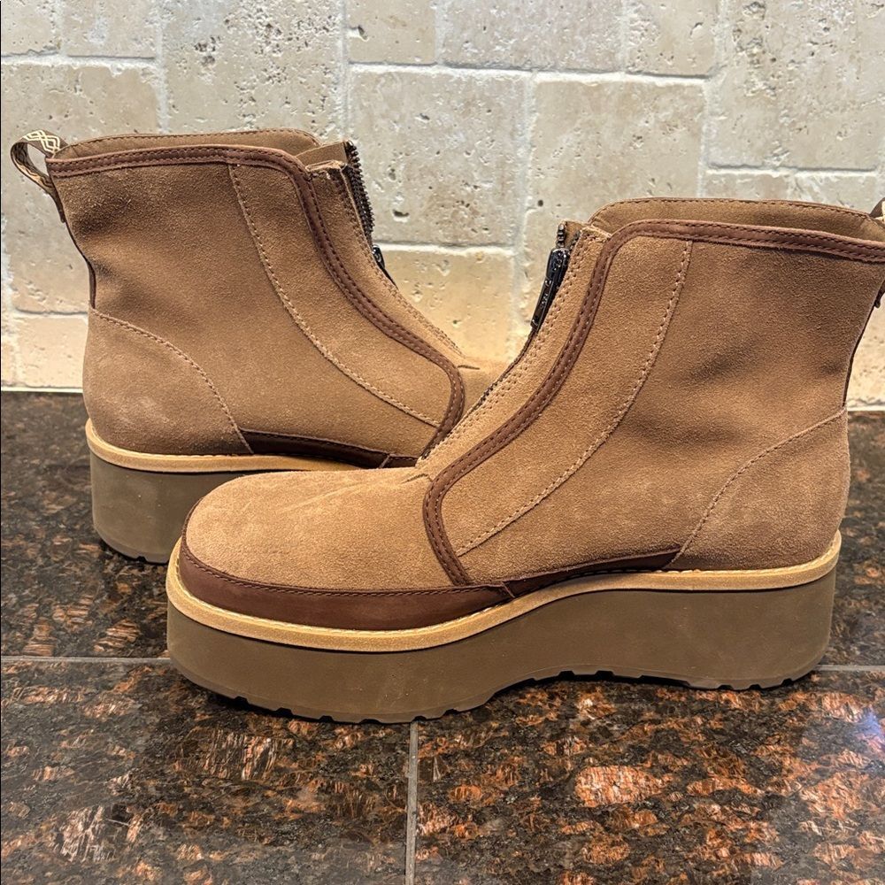 NWT Ugg Women's Cityfunc Zip Boots - Picture 3 of 7
